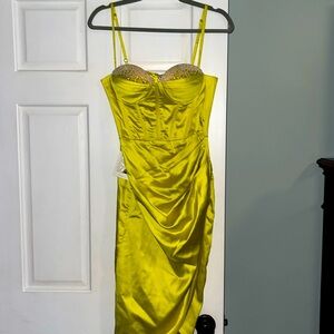 Miss circle satin sequin small dress